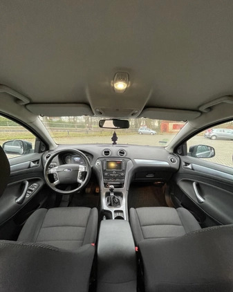 Ford Mondeo cena 31500 przebieg: 272000, rok produkcji 2012 z Oleśnica małe 106